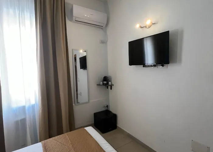 ゲストハウス Les De Francoise 3*